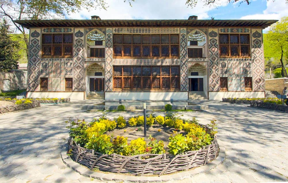 Facade and garden of Sheki Khan Palace