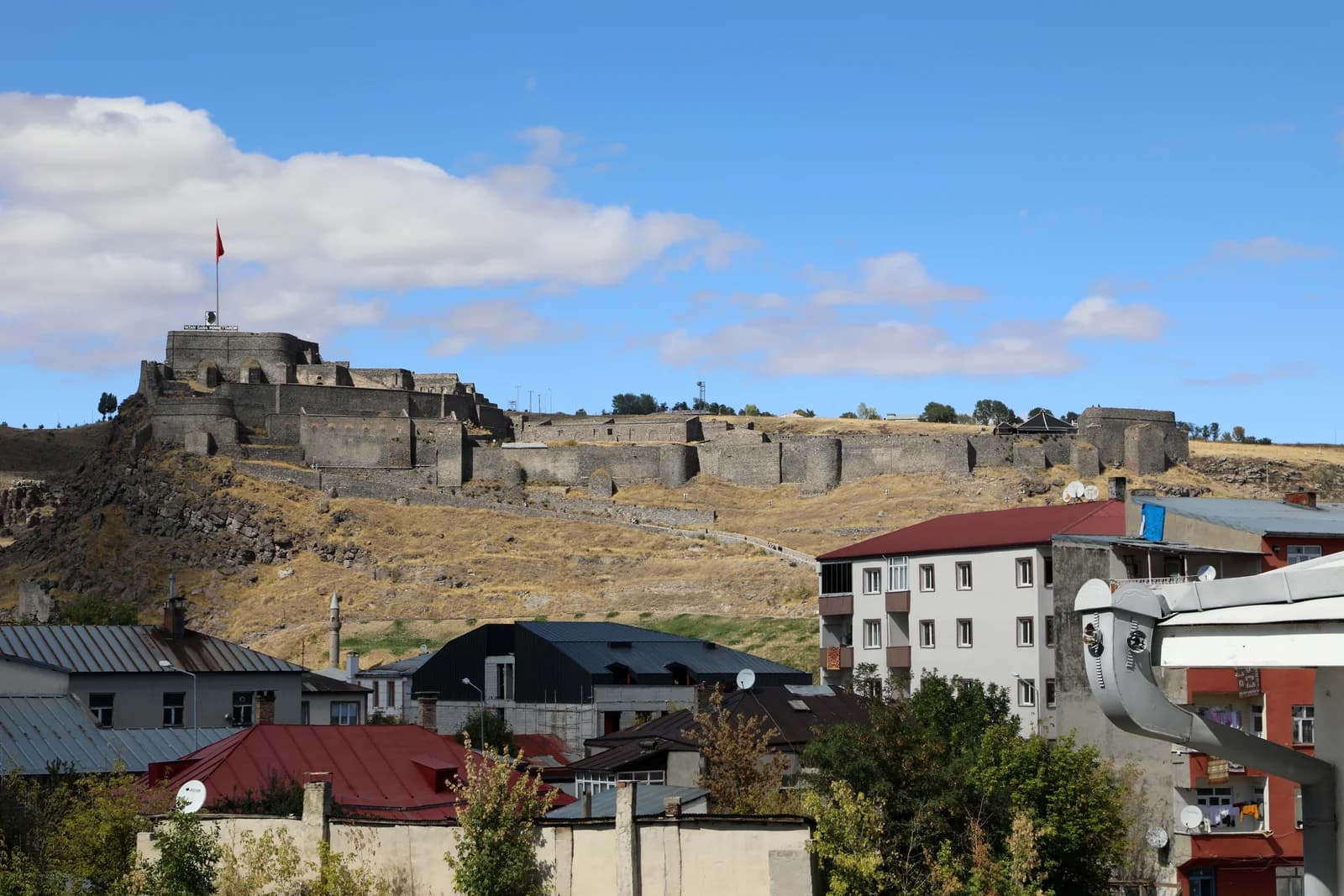 Kars Castle above the city in eastern Türkiye